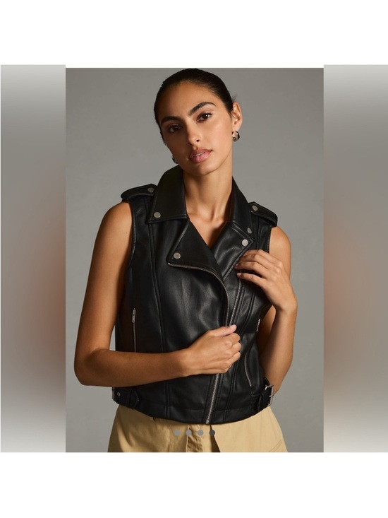 Evereve Black Faux Leather Sleeveless Moto Vest - Picture 6 of 9